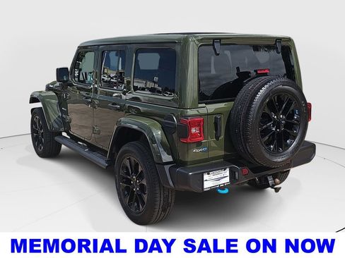 Used 2023 Jeep Wrangler Unlimited Sahara w/ Cold Weather Group AWD/4WD image 5