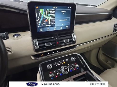 Used 2020 Lincoln Navigator Reserve w/ Luxury Package AWD/4WD image 31