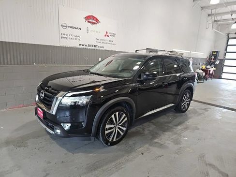 Used 2022 Nissan Pathfinder Platinum w/ Cargo Package AWD/4WD image 7