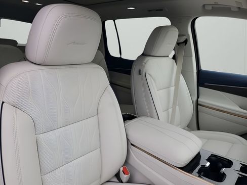 New 2026 Buick Enclave Avenir w/ Super Cruise Package image 15