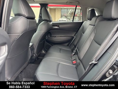 Used 2023 Toyota Corolla Cross XLE image 12