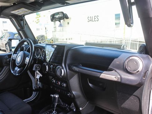 Used 2012 Jeep Wrangler Unlimited Sport AWD/4WD image 15