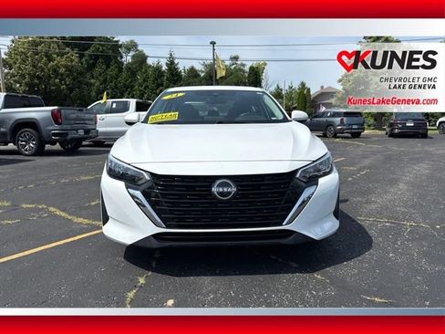 Used 2024 Nissan Sentra SV FWD image 12