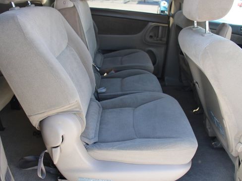 Used 2004 Toyota Sienna LE image 15