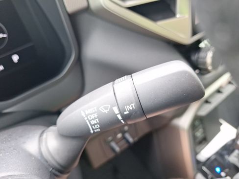 Used 2026 Toyota Tundra Limited AWD/4WD image 24