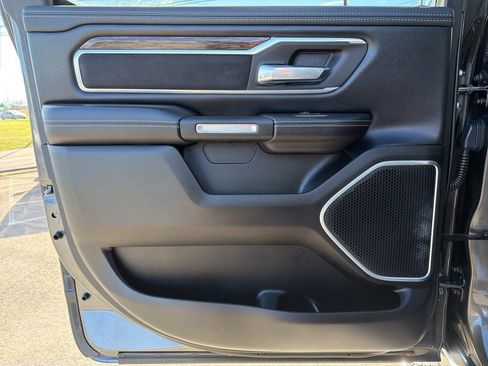 Used 2020 RAM 1500 Laramie image 19