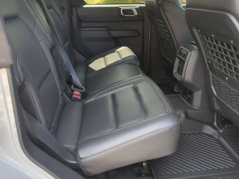 Used 2026 Ford Bronco Badlands AWD/4WD image 28
