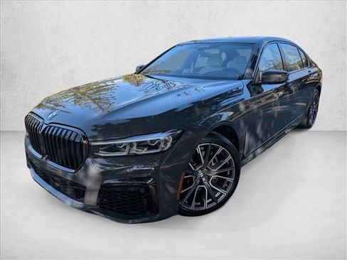 Certified 2022 BMW 740i xDrive w/ M Sport Package image 1