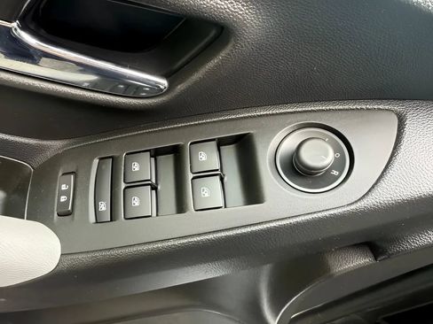 Used 2020 Chevrolet Trax LS w/ Tint and Cruise Package image 37