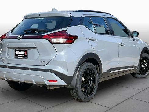 Used 2024 Nissan Kicks SR w/ SR Premium Package FWD image 12