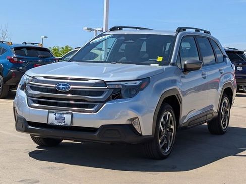 Certified 2025 Subaru Forester Premium AWD/4WD image 9