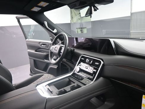 New 2026 Nissan Armada Platinum image 15