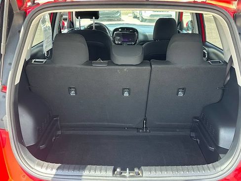 Used 2023 Kia Soul S FWD image 8
