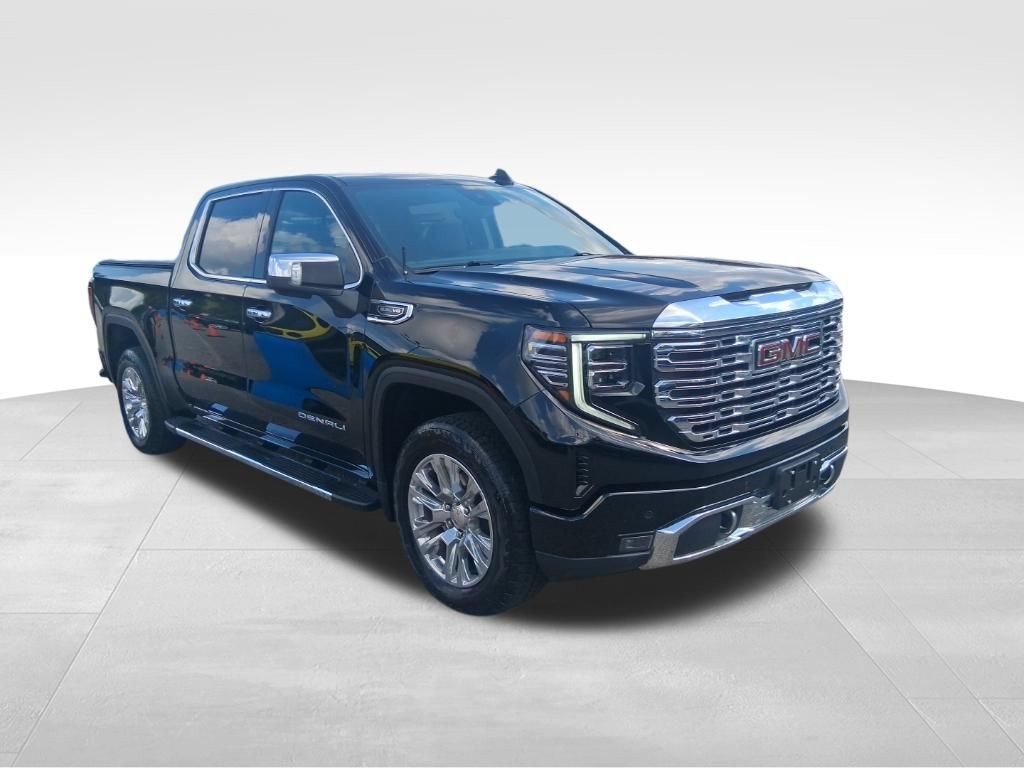 Used 2024 GMC Sierra 1500 Denali w/ Technology Package AWD/4WD image 3