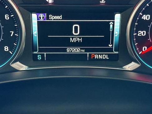 Used 2018 Chevrolet Equinox Premier FWD image 13