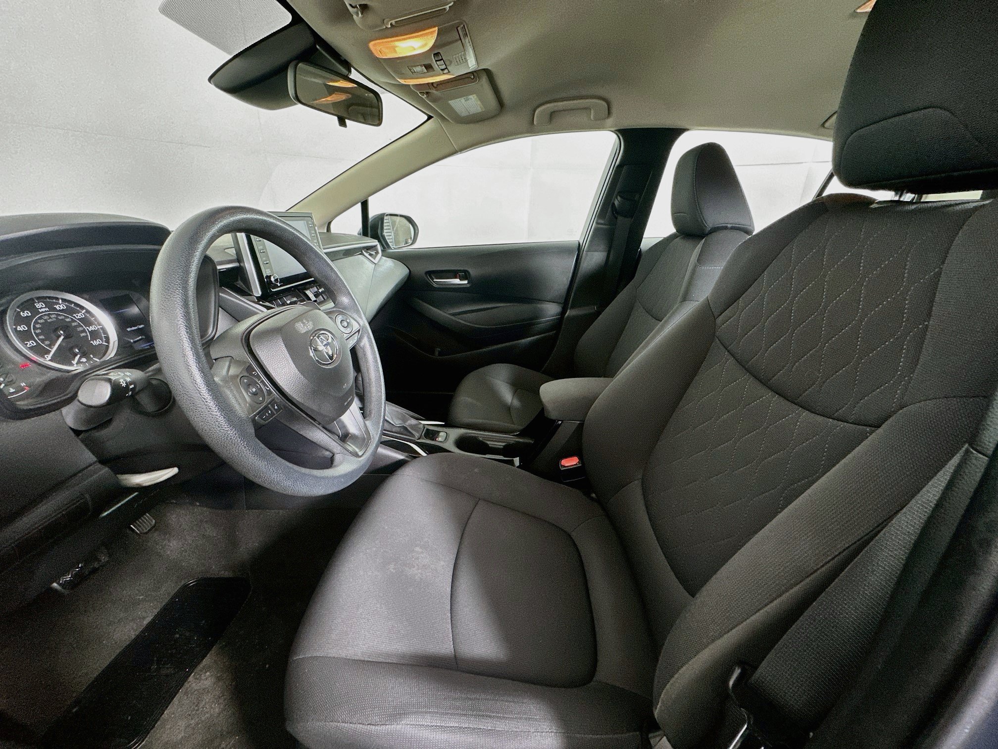 Used 2021 Toyota Corolla LE FWD image 13