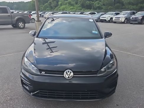 Used 2019 Volkswagen Golf 4-Door AWD/4WD image 10
