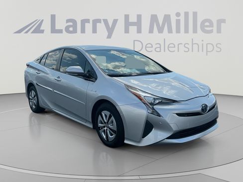 Used 2017 Toyota Prius Three FWD image 7