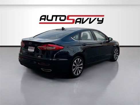 Used 2020 Ford Fusion SE image 7