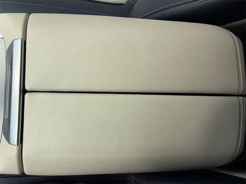 Used 2023 BMW X6 xDrive40i w/ Executive Package image 37