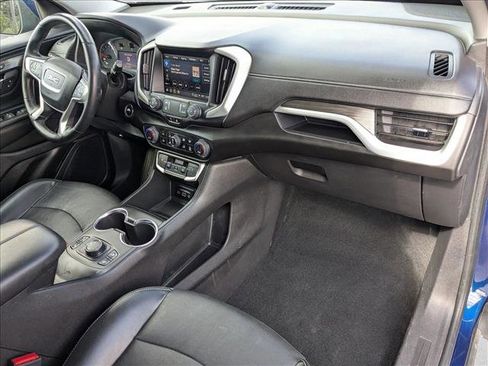 Used 2023 GMC Terrain SLT image 20