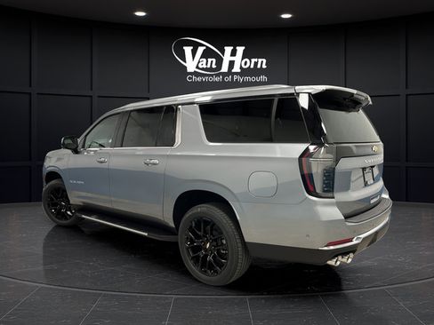New 2026 Chevrolet Suburban Premier w/ Sun And Tow Package AWD/4WD image 5