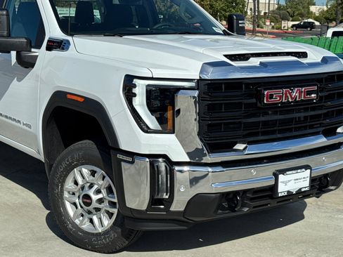 New 2026 GMC Sierra 2500 Pro w/ 1SA Pro Safety Plus Package AWD/4WD image 3