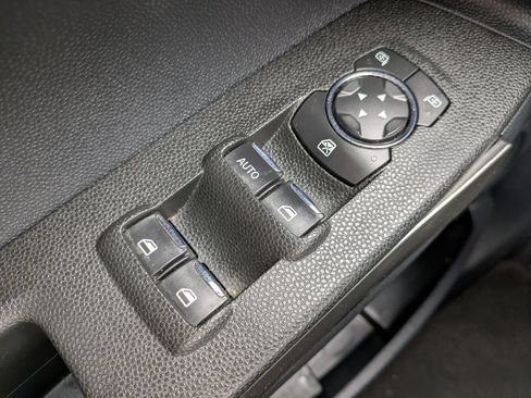 Used 2018 Ford EcoSport SE FWD image 24