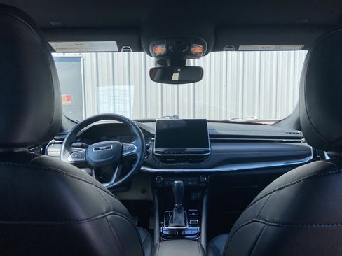 Certified 2022 Jeep Compass Limited image 30