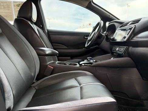 Used 2018 Nissan Leaf SL w/ SL Technology Package FWD image 18