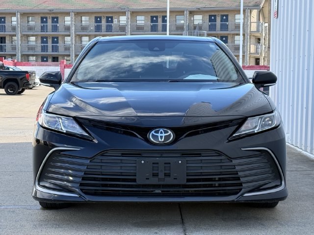 Used 2023 Toyota Camry LE w/ Convenience Package FWD image 3