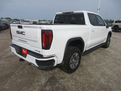 New 2026 GMC Sierra 1500 AT4 w/ AT4 Premium Package AWD/4WD image 4