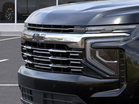 New 2025 Chevrolet Suburban Premier AWD/4WD image 13