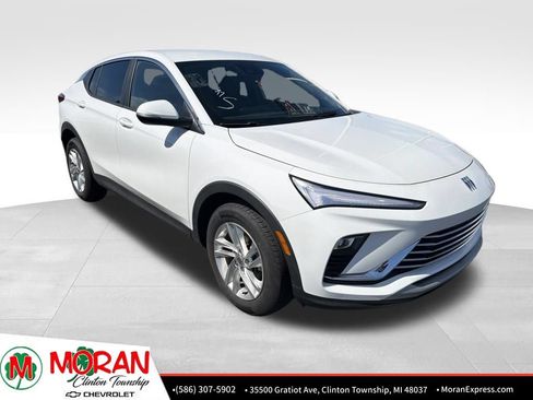 Used 2025 Buick Envista Preferred FWD image 2