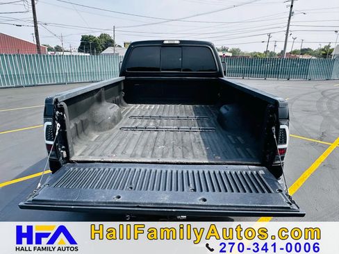 Used 2006 Ford F350 Lariat RWD image 9