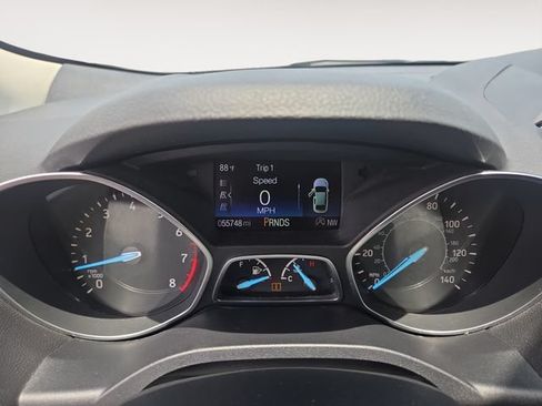 Used 2017 Ford Escape Titanium AWD/4WD image 19