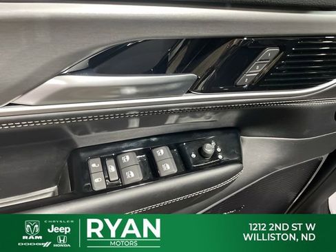 New 2026 Jeep Grand Wagoneer Limited AWD/4WD image 22