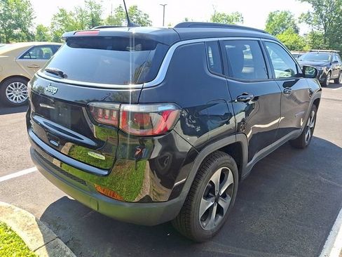 Used 2019 Jeep Compass Latitude w/ Popular Equipment Group AWD/4WD image 6
