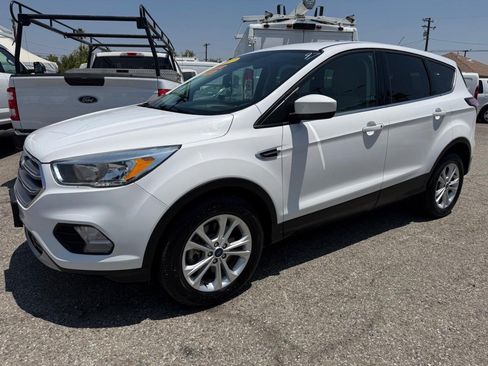 Used 2017 Ford Escape SE AWD/4WD image 12