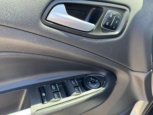 Used 2019 Ford Escape Titanium AWD/4WD image 14