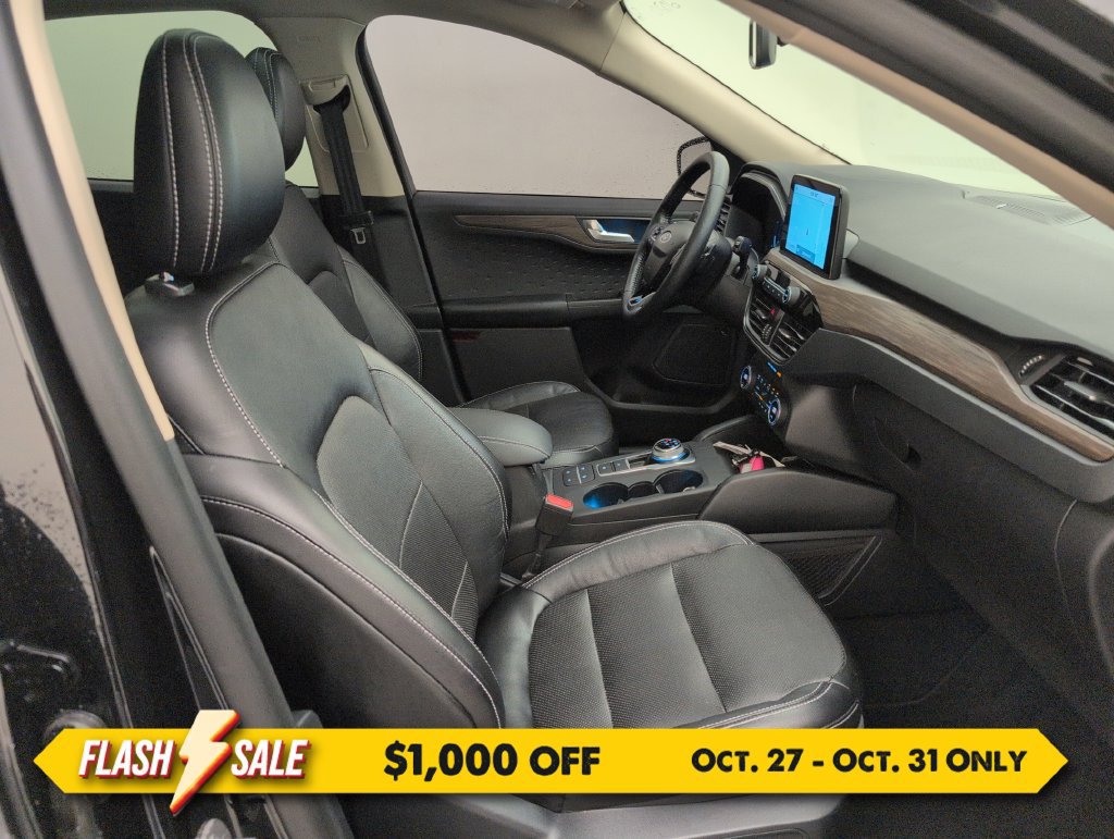 Certified 2020 Ford Escape Titanium AWD/4WD image 15