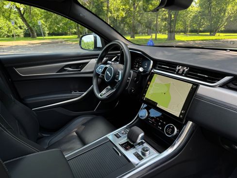 Used 2021 Jaguar XF R-Dynamic SE image 29