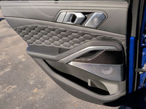 Used 2020 BMW X6 M Competition w/ Executive Package image 33