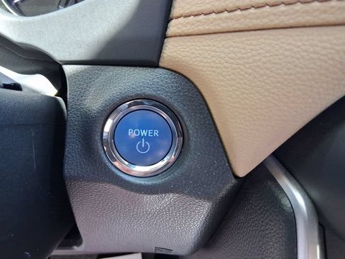 Used 2022 Toyota RAV4 XLE Premium AWD/4WD image 29