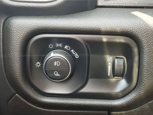 Used 2021 RAM 1500 Big Horn image 20