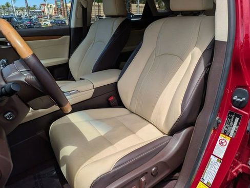 Used 2018 Lexus RX 450h AWD w/ Premium Package image 11