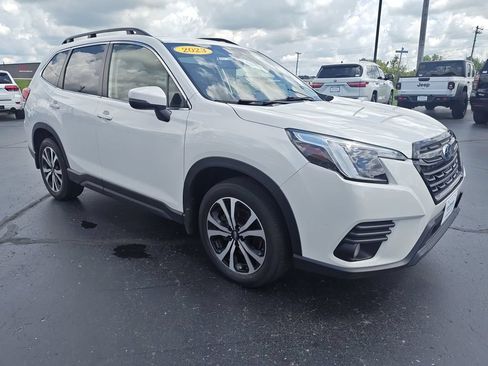 Used 2023 Subaru Forester Limited AWD/4WD image 7