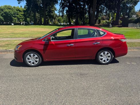 Used 2014 Nissan Sentra S FWD image 2