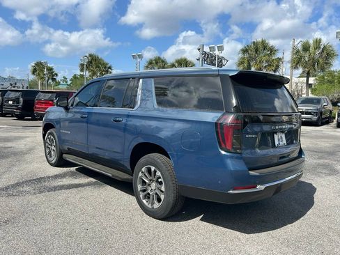 New 2026 Chevrolet Suburban LT RWD image 5
