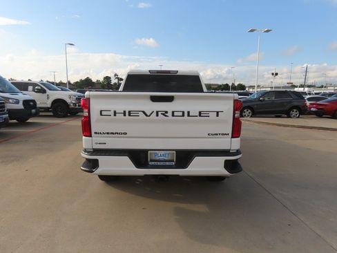 Used 2020 Chevrolet Silverado 1500 Custom w/ Custom Value Package RWD image 13